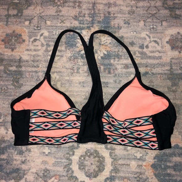 Bikini Set - Picture 3 of 8